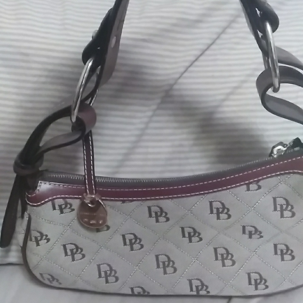 Hand bag - Picture 2 of 3